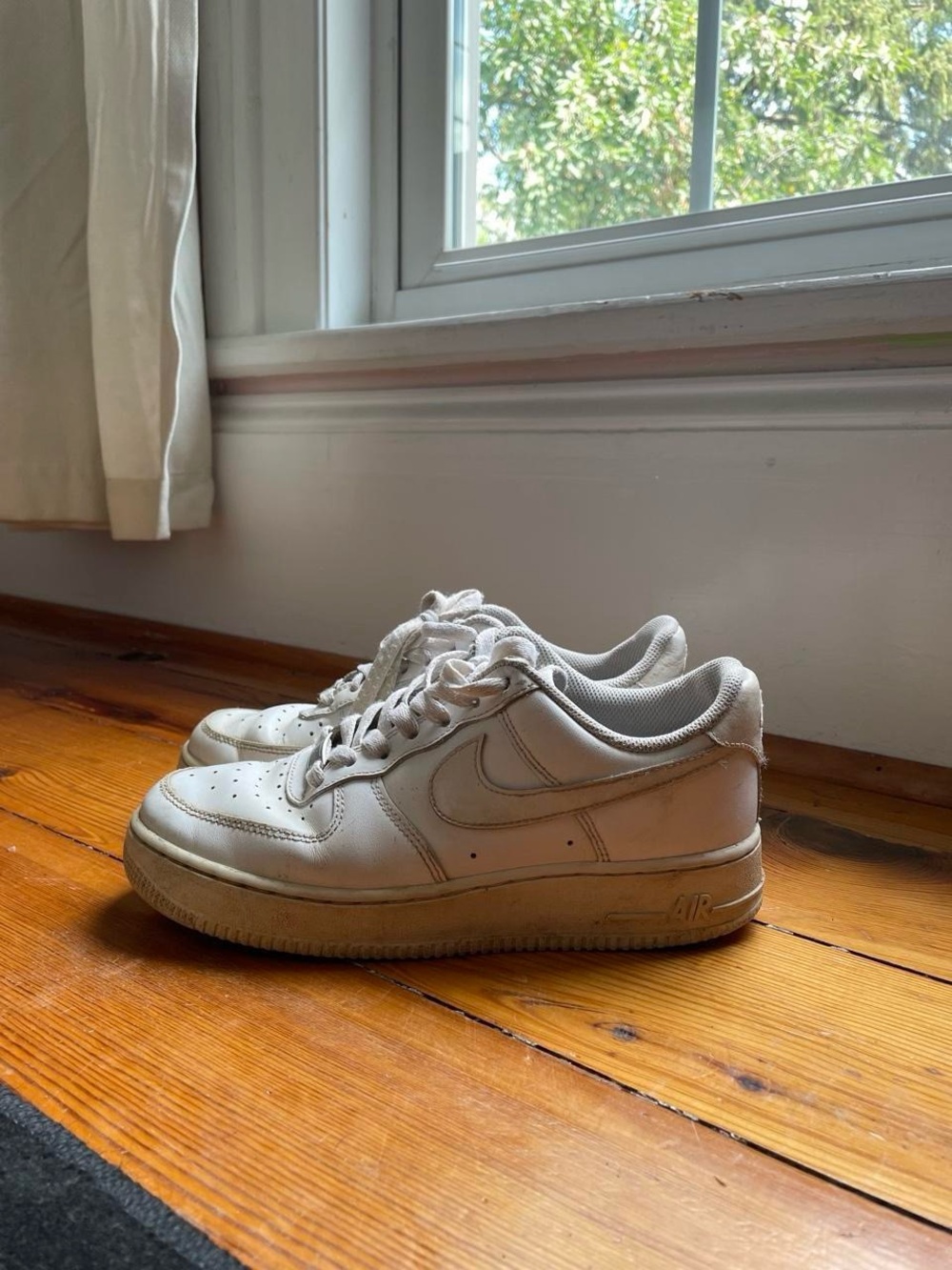 Nike White Air Force 1 Low Sneakers
